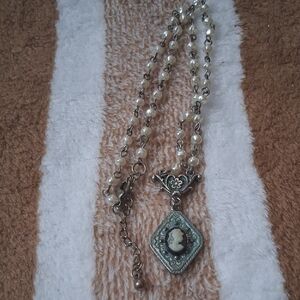 Vintage-Style Silver Cameo Pendant Necklace with Pearls - Silver/White